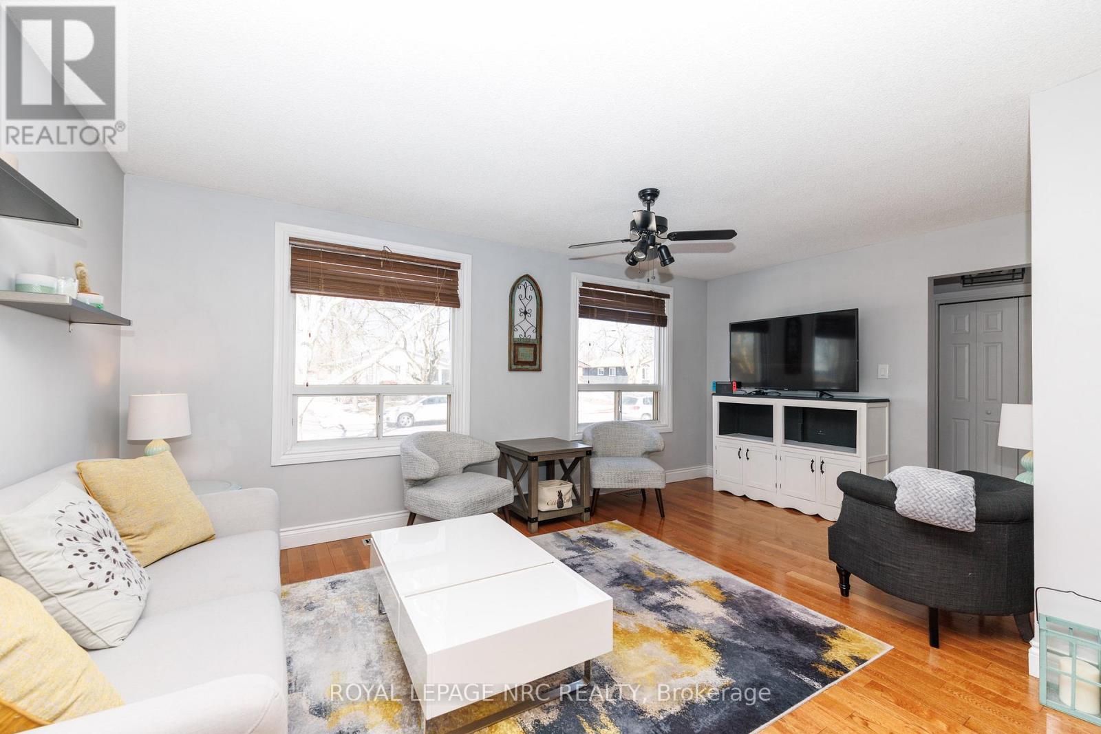 












7354 NORTH DORSET PLACE

,
Niagara Falls (Casey),




Ontario
L2J3T4

