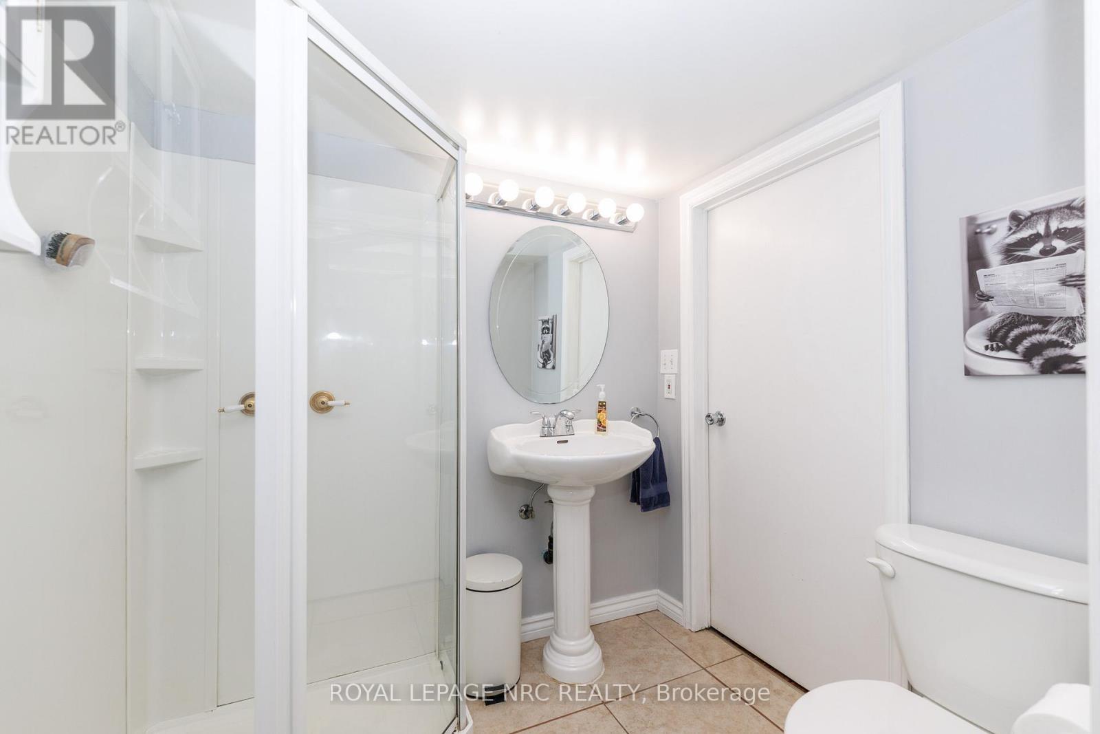 












7354 NORTH DORSET PLACE

,
Niagara Falls (Casey),




Ontario
L2J3T4

