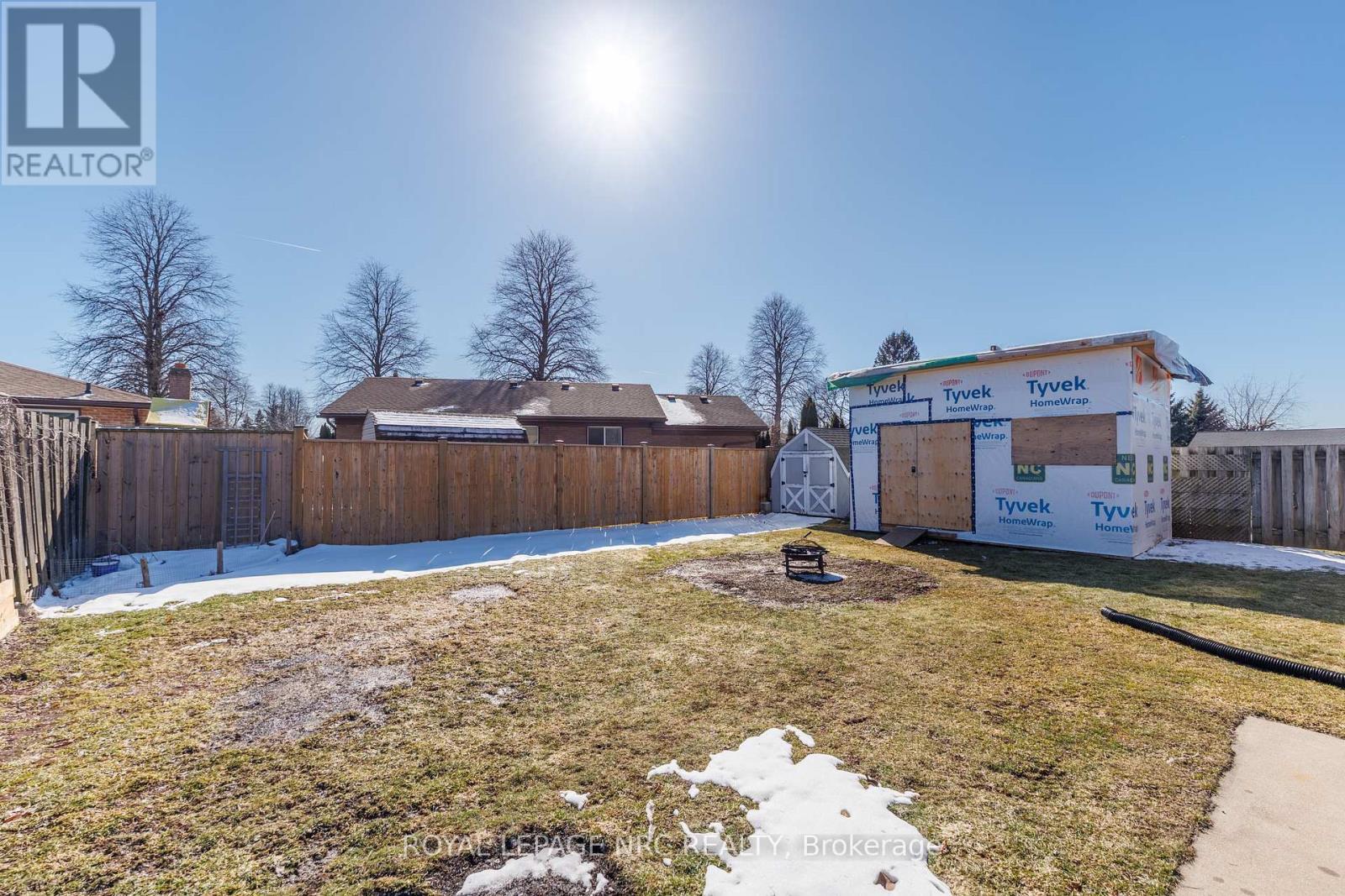 












7354 NORTH DORSET PLACE

,
Niagara Falls (Casey),




Ontario
L2J3T4

