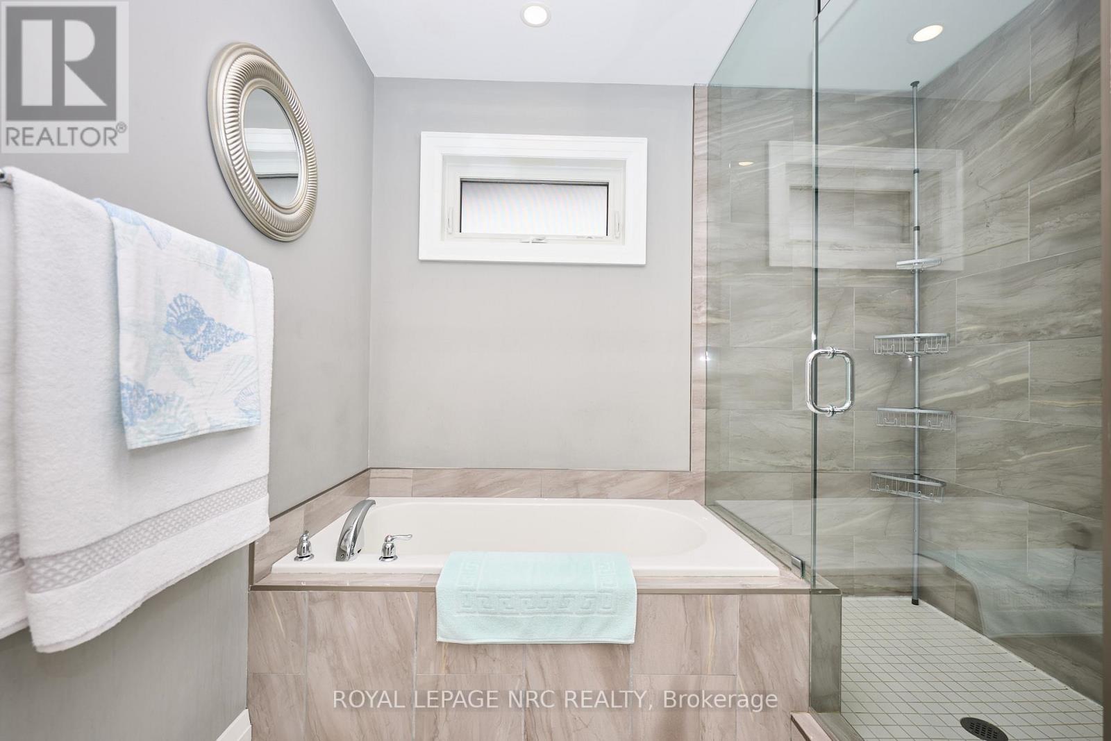 












10 LEESON STREET

,
St. Catharines (Burleigh Hill),




Ontario
L2T2R1

