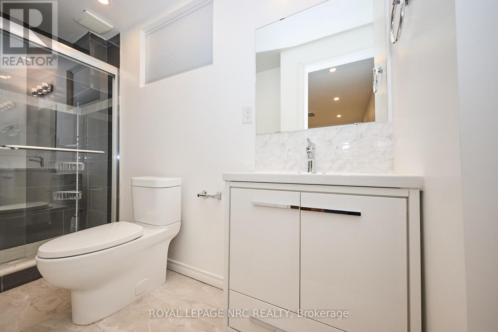 












10 LEESON STREET

,
St. Catharines (Burleigh Hill),




Ontario
L2T2R1

