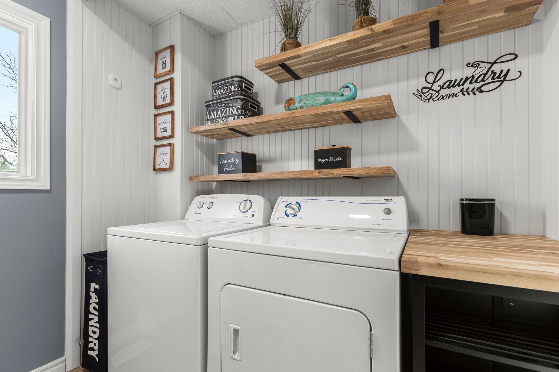 









395


Ch. des Outaouais

,
Pointe-Fortune,




QC
J0P1N0

