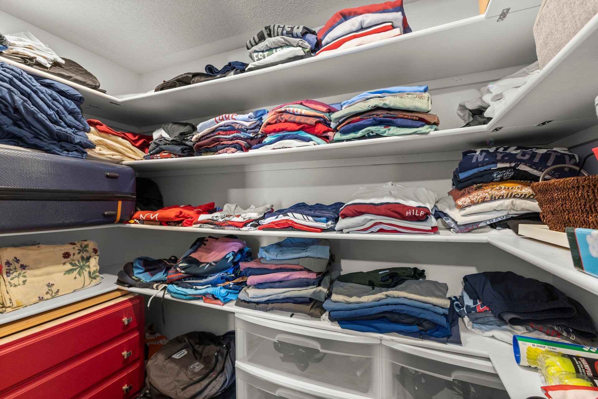 









395


Ch. des Outaouais

,
Pointe-Fortune,




QC
J0P1N0

