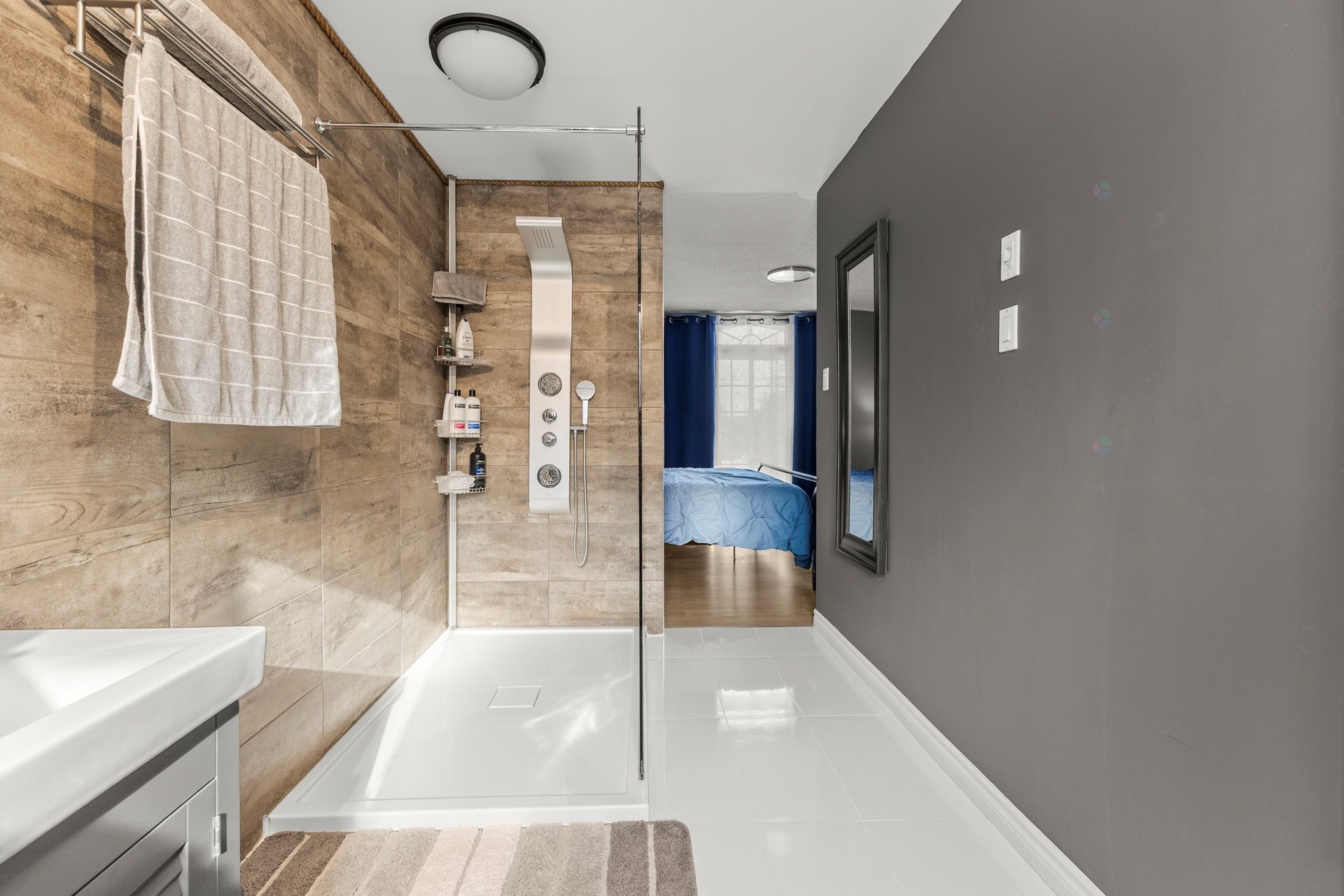 









395


Ch. des Outaouais

,
Pointe-Fortune,




QC
J0P1N0

