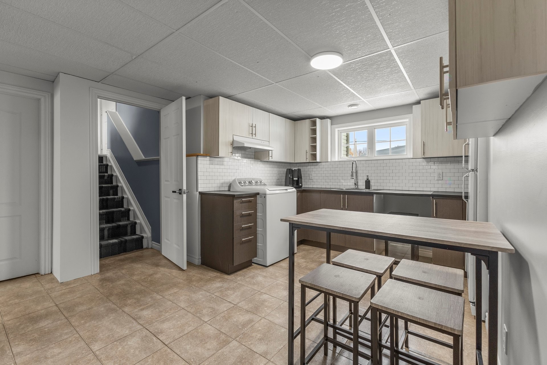 









395


Ch. des Outaouais

,
Pointe-Fortune,




QC
J0P1N0

