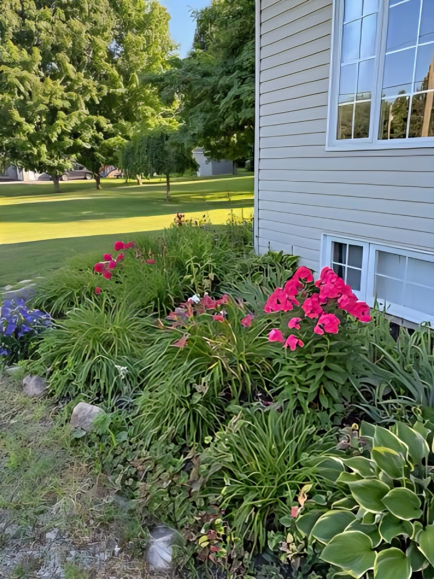 









395


Ch. des Outaouais

,
Pointe-Fortune,




QC
J0P1N0

