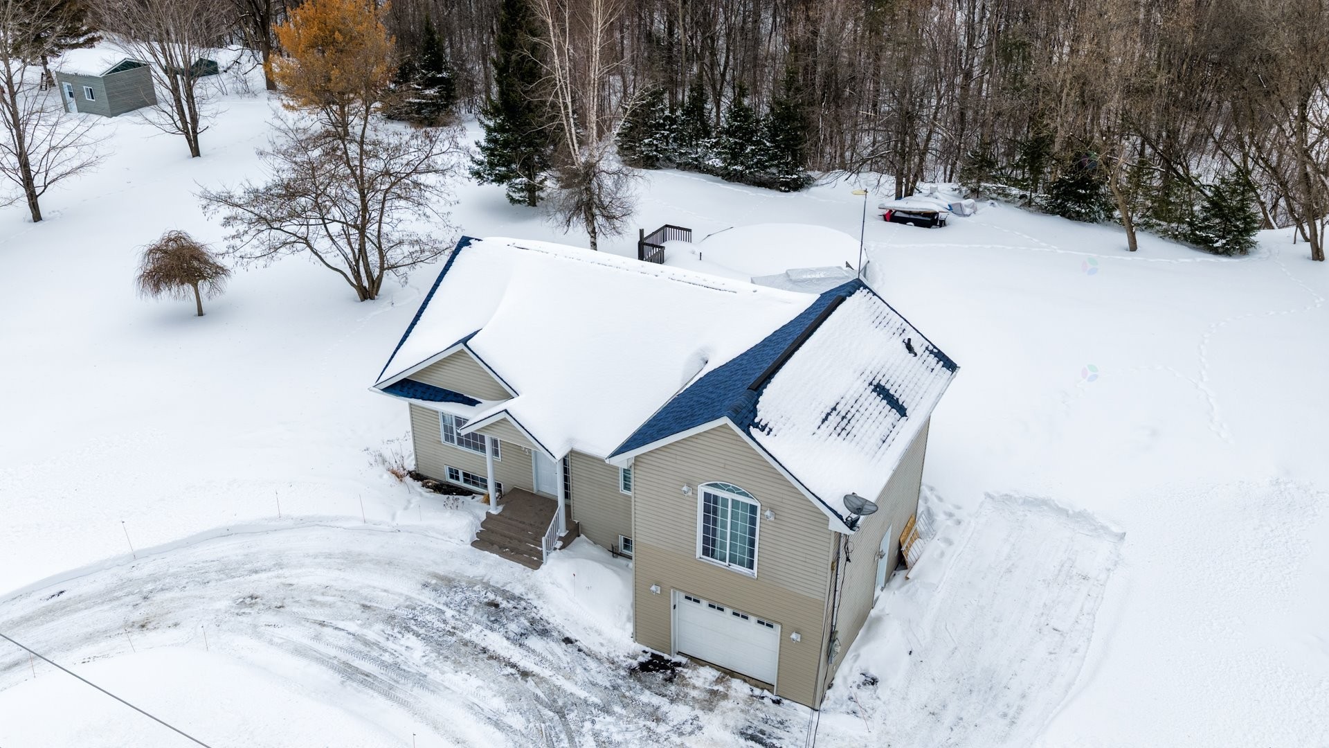 









395


Ch. des Outaouais

,
Pointe-Fortune,




QC
J0P1N0

