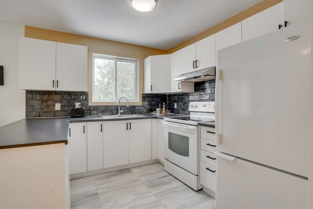 









292


Boul. des Trembles

,
Gatineau (Hull),




QC
J9A1Z6

