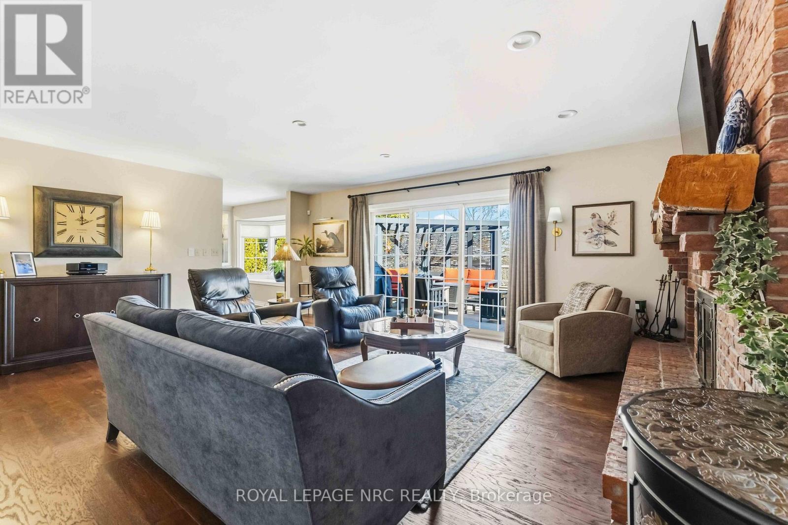 












3 PETRONELLA PARKWAY

,
Pelham (Fonthill),




Ontario
L0S1E0

