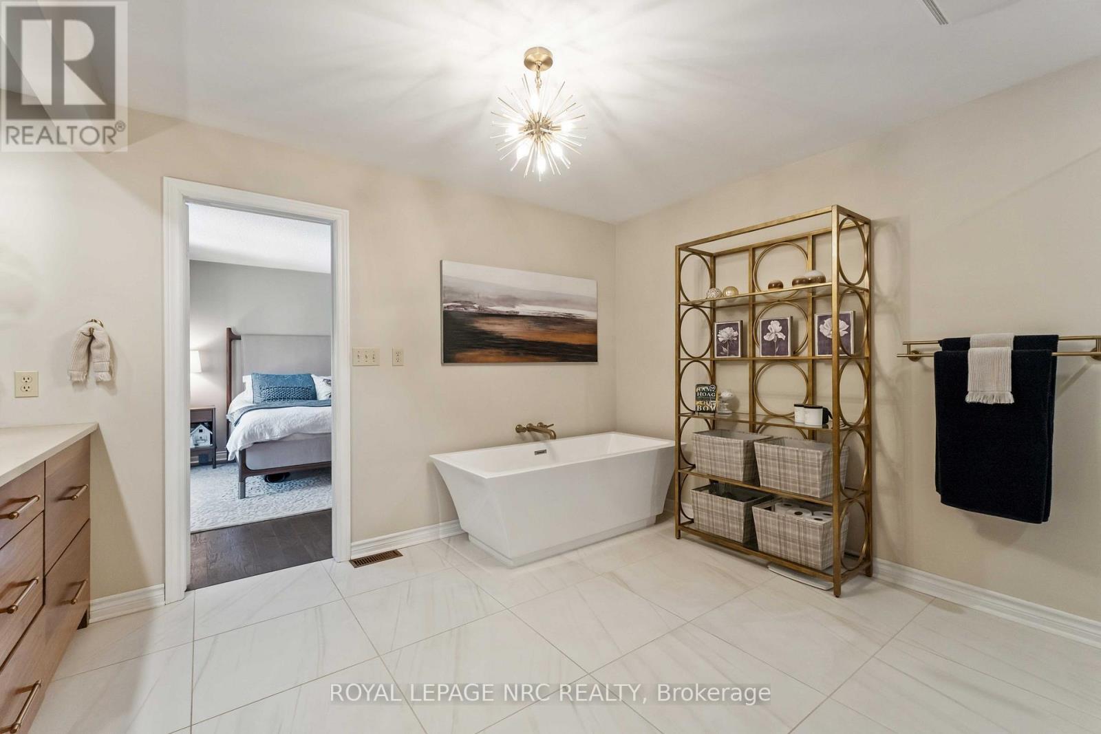 












3 PETRONELLA PARKWAY

,
Pelham (Fonthill),




Ontario
L0S1E0

