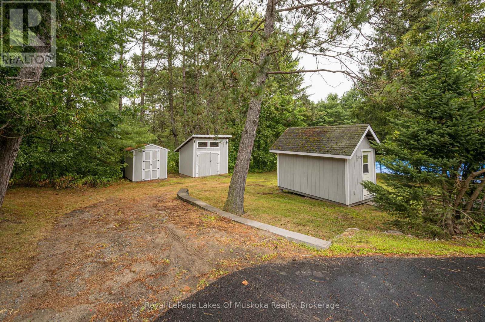 












574 RAVENSCLIFFE ROAD

,
Huntsville (Chaffey),




Ontario
P1H1N5

