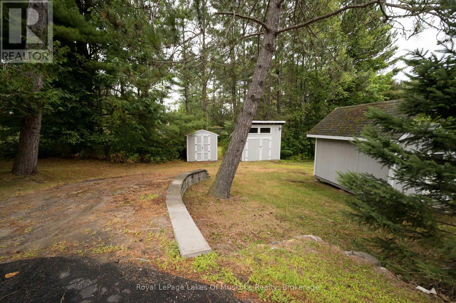 












574 RAVENSCLIFFE ROAD

,
Huntsville (Chaffey),




Ontario
P1H1N5

