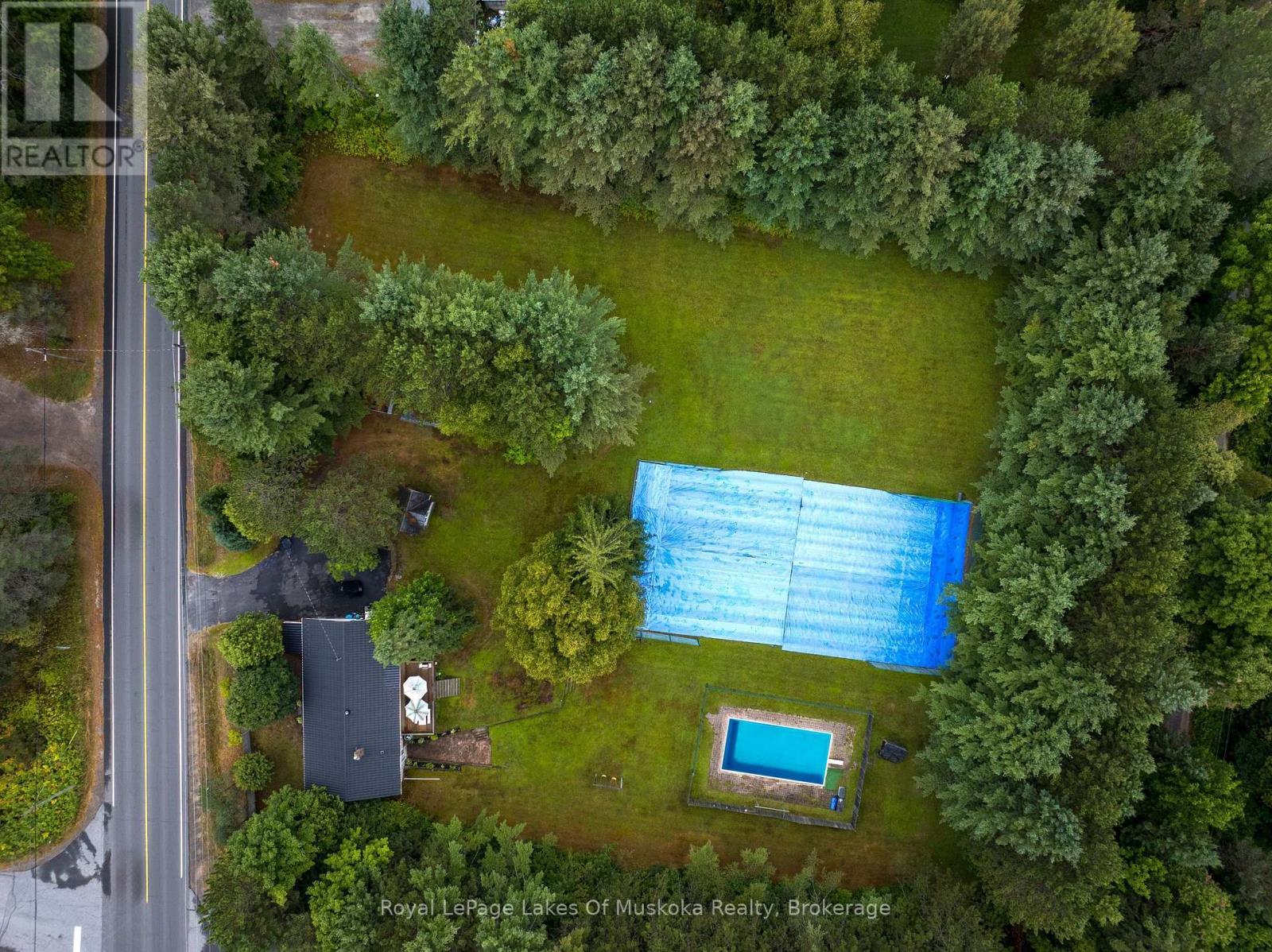 












574 RAVENSCLIFFE ROAD

,
Huntsville (Chaffey),




Ontario
P1H1N5


