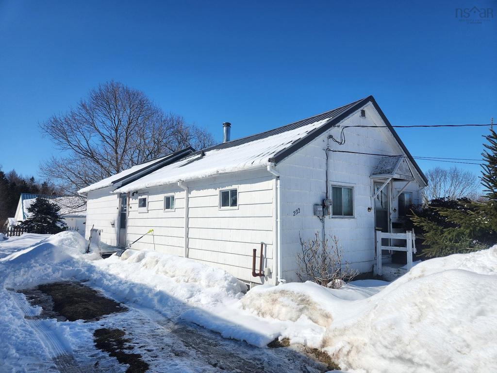 












232 King Street

,
Truro,




NS
B2N 3L6

