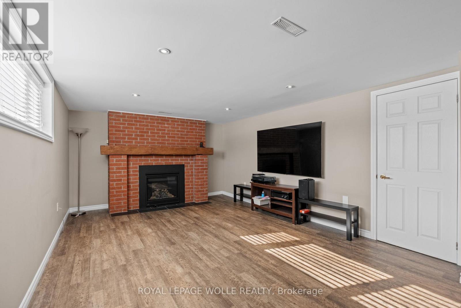 












218 ARRIS CRESCENT

,
West Perth,




Ontario
N0K1N0

