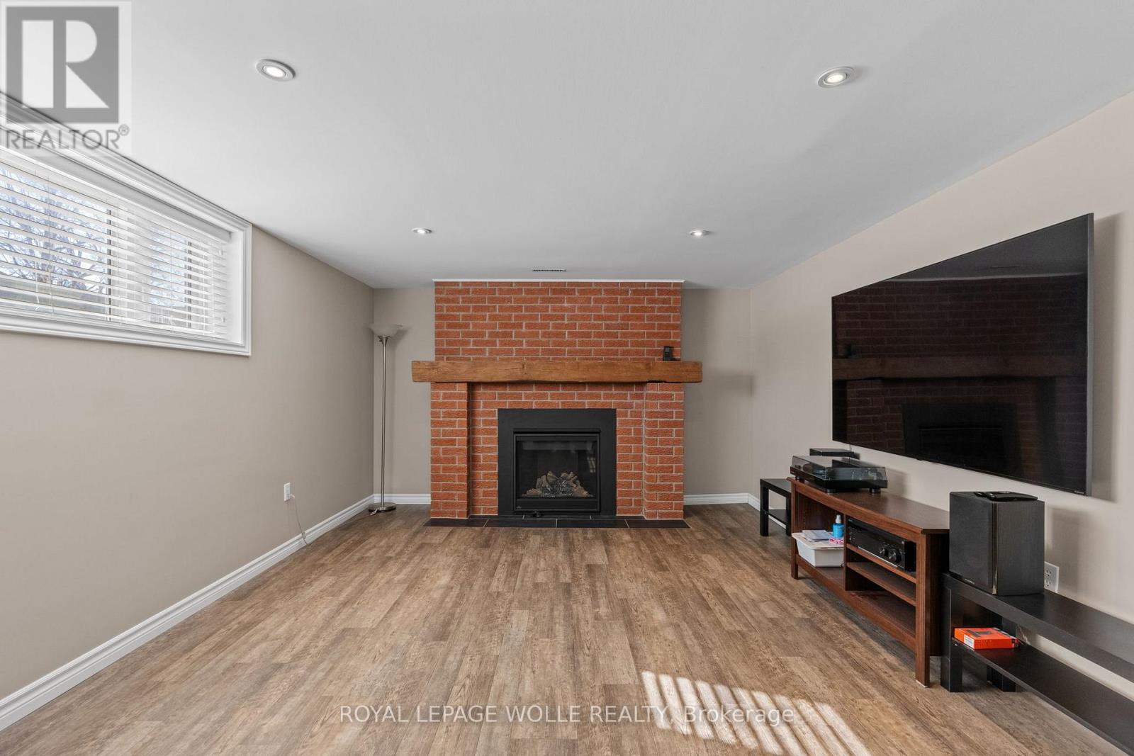












218 ARRIS CRESCENT

,
West Perth,




Ontario
N0K1N0

