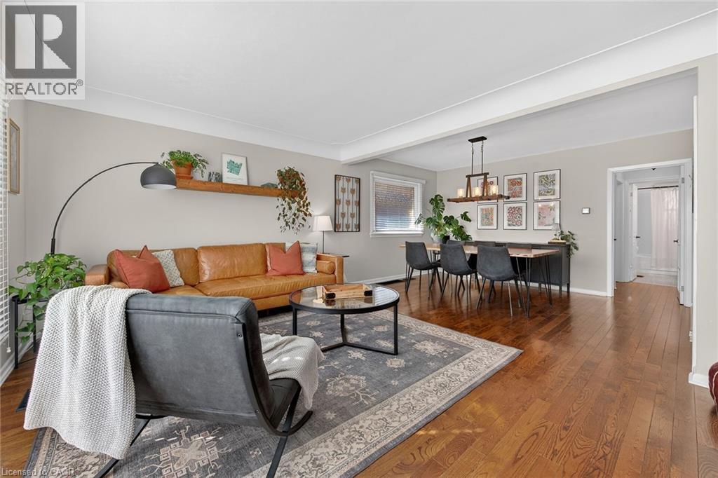 












124 WEST 24TH Street

,
Hamilton,




Ontario
L9C4W4

