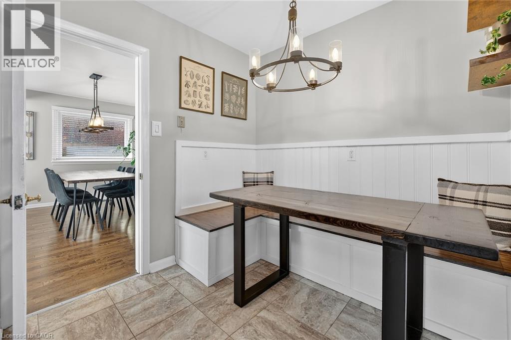 












124 WEST 24TH Street

,
Hamilton,




Ontario
L9C4W4

