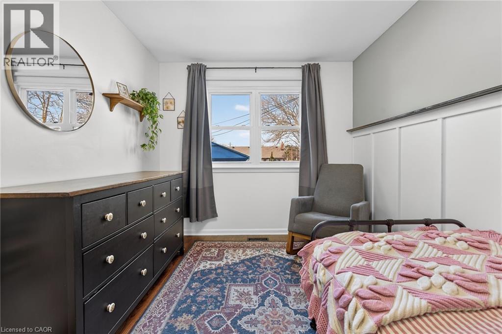 












124 WEST 24TH Street

,
Hamilton,




Ontario
L9C4W4

