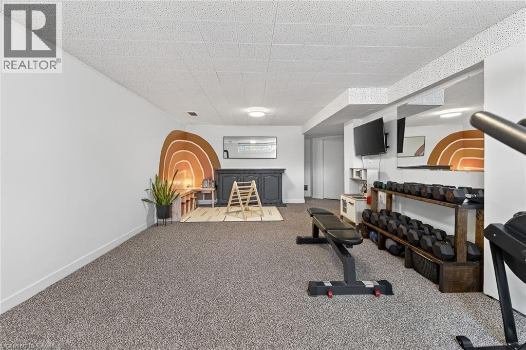 












124 WEST 24TH Street

,
Hamilton,




Ontario
L9C4W4

