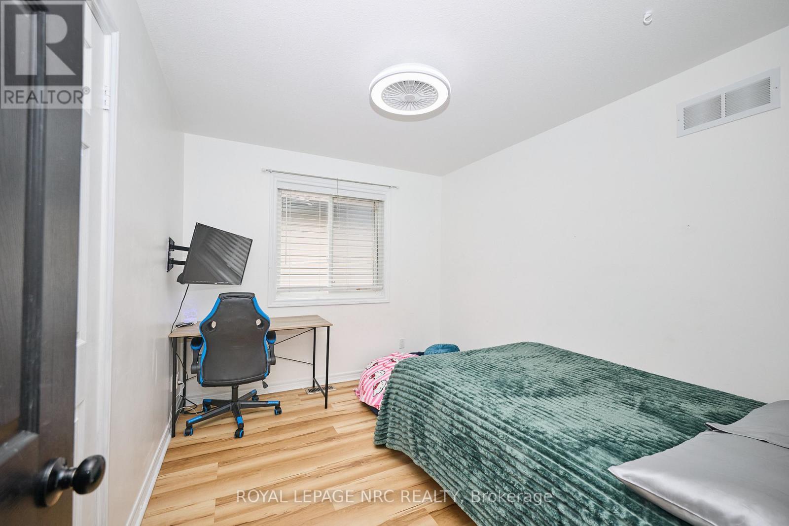 












6556 MARY DRIVE

,
Niagara Falls (Forestview),




Ontario
L2H0B5

