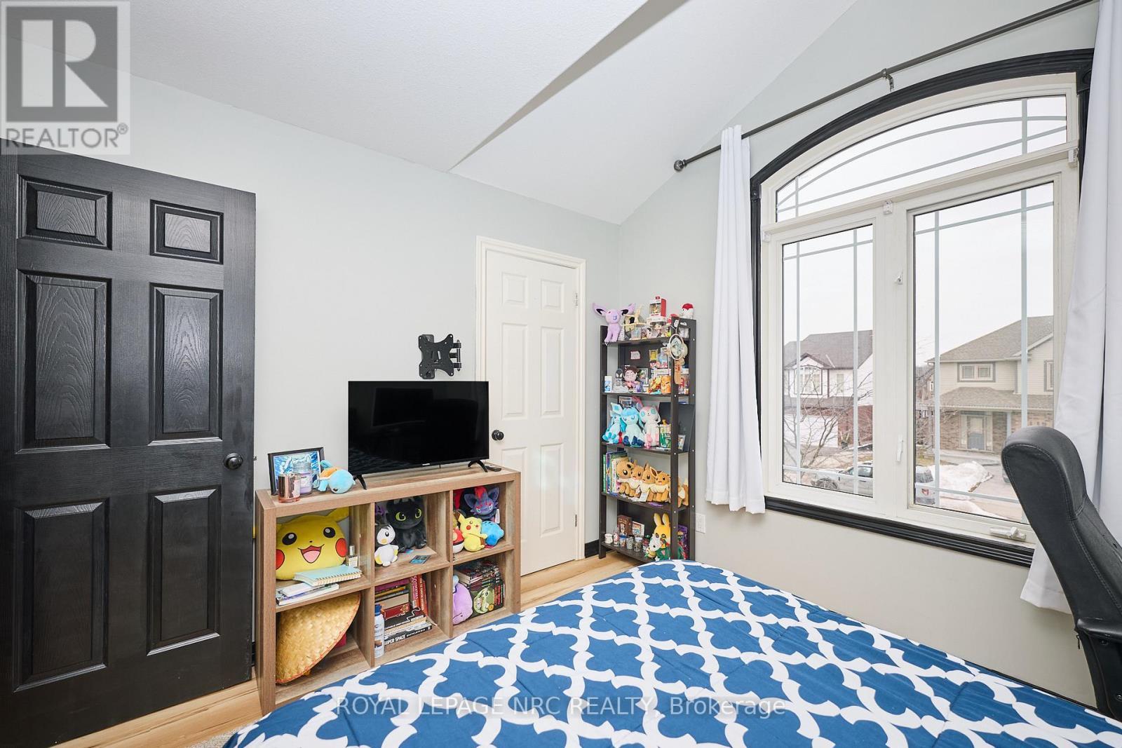 












6556 MARY DRIVE

,
Niagara Falls (Forestview),




Ontario
L2H0B5

