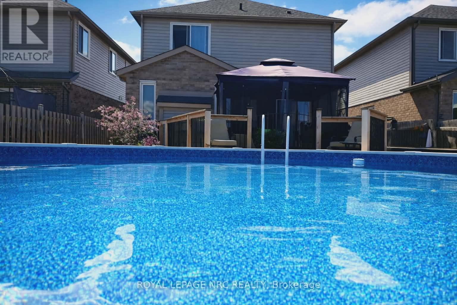 












6556 MARY DRIVE

,
Niagara Falls (Forestview),




Ontario
L2H0B5

