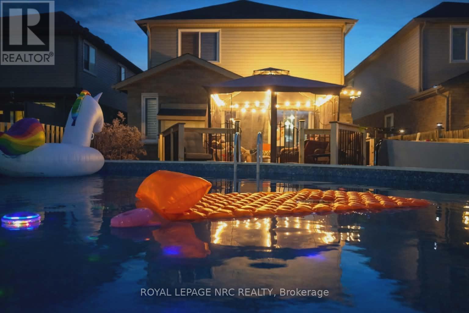 












6556 MARY DRIVE

,
Niagara Falls (Forestview),




Ontario
L2H0B5

