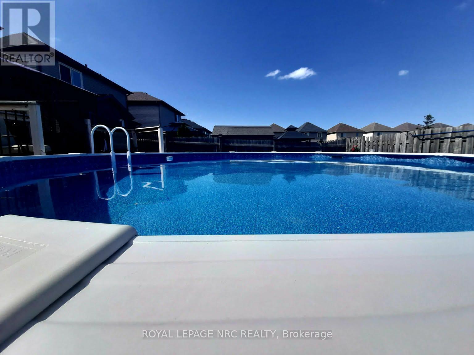 












6556 MARY DRIVE

,
Niagara Falls (Forestview),




Ontario
L2H0B5

