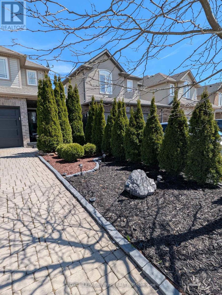 












6556 MARY DRIVE

,
Niagara Falls (Forestview),




Ontario
L2H0B5

