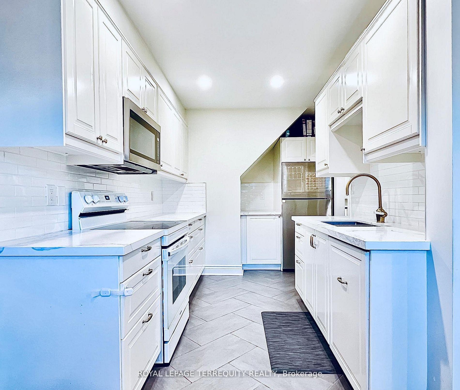 









1084


Queen

Street West, 32B,
Mississauga,




ON
L5H 4K4

