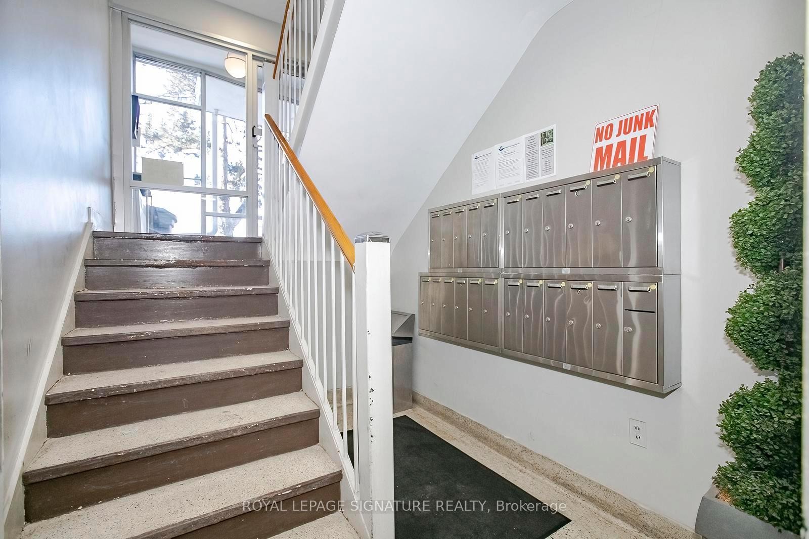 









219


Wilson

Avenue, 305,
Toronto,




ON
M5M 3B2

