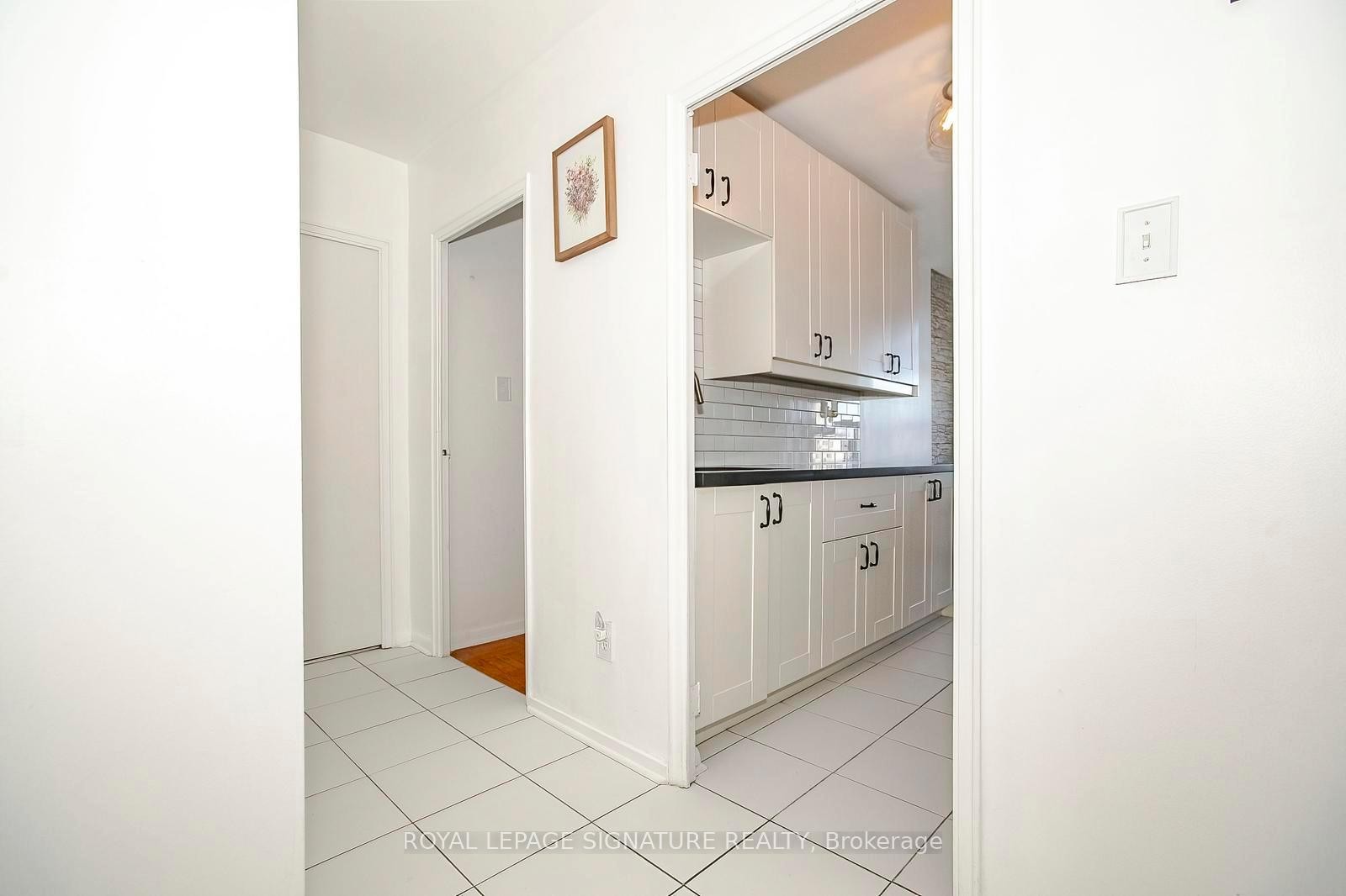 









219


Wilson

Avenue, 305,
Toronto,




ON
M5M 3B2

