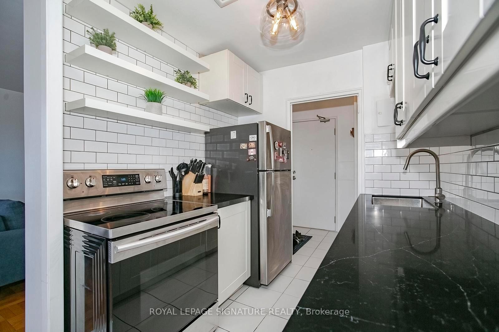 









219


Wilson

Avenue, 305,
Toronto,




ON
M5M 3B2

