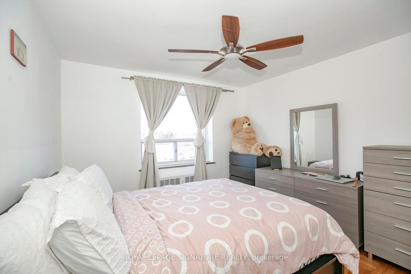 









219


Wilson

Avenue, 305,
Toronto,




ON
M5M 3B2

