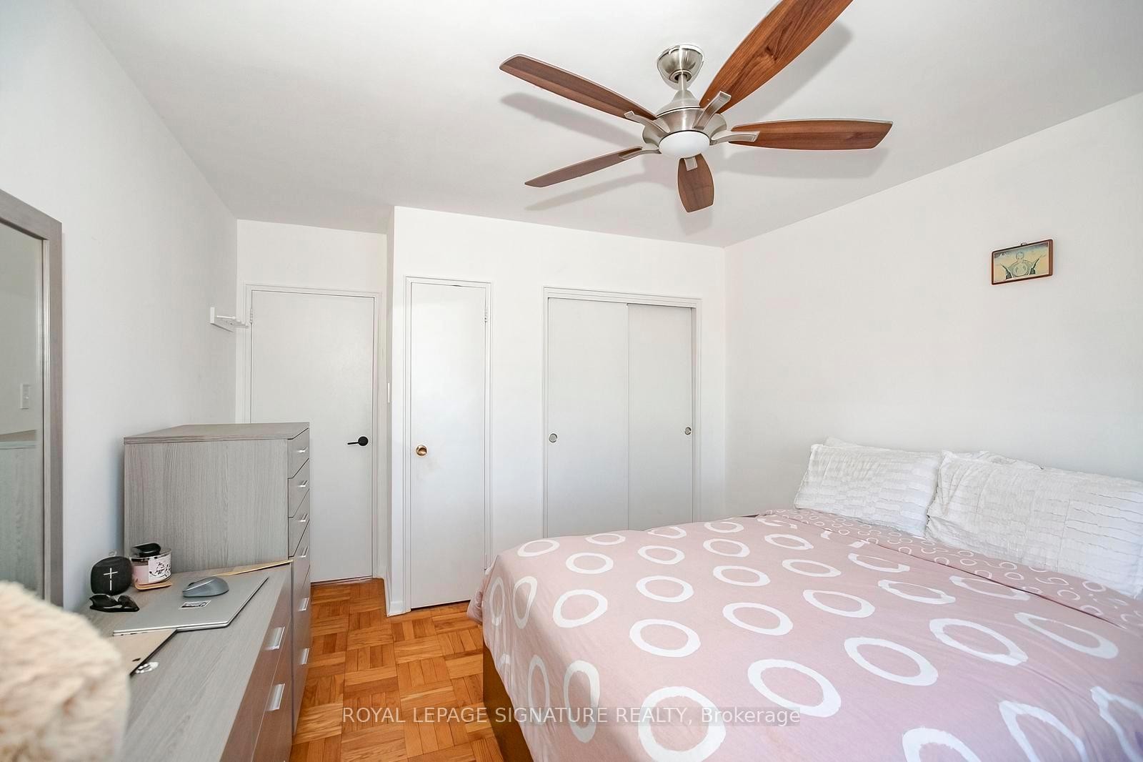 









219


Wilson

Avenue, 305,
Toronto,




ON
M5M 3B2

