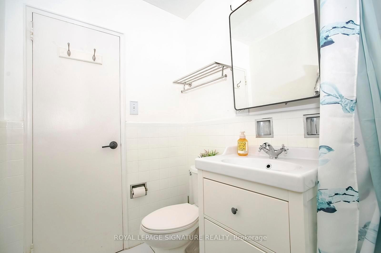 









219


Wilson

Avenue, 305,
Toronto,




ON
M5M 3B2

