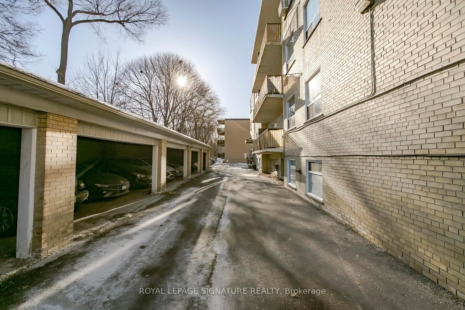 









219


Wilson

Avenue, 305,
Toronto,




ON
M5M 3B2

