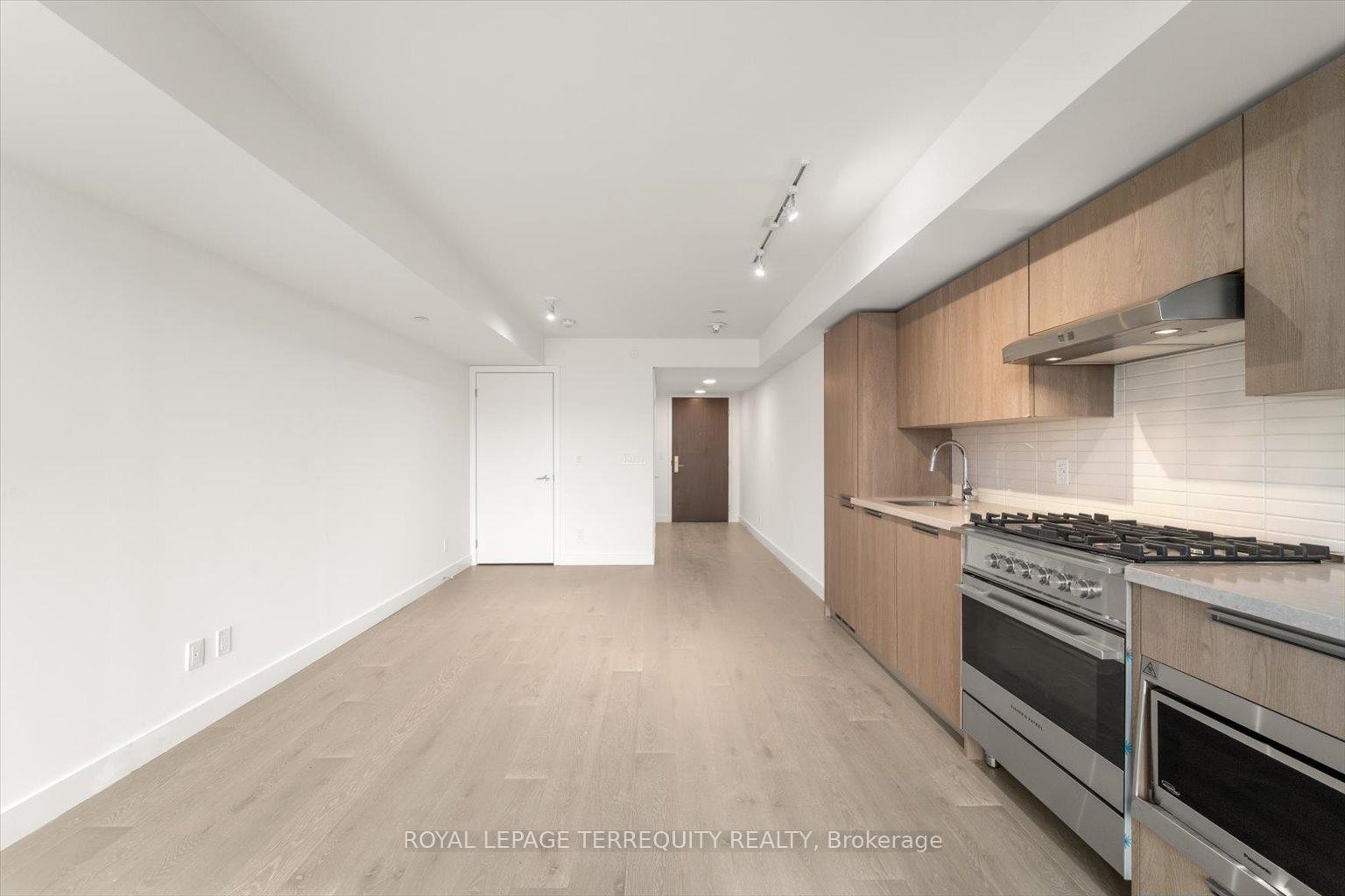 









160


Kingsway

Crescent, 219,
Toronto,




ON
M8X 0B5

