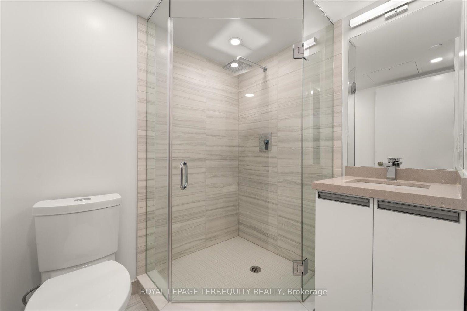 









160


Kingsway

Crescent, 219,
Toronto,




ON
M8X 0B5

