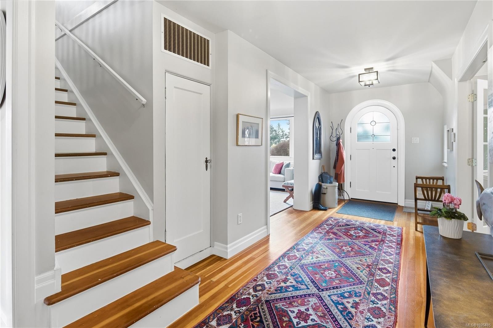 









1274


Tattersall

Dr,
Saanich,




BC
V8P 1Z4

