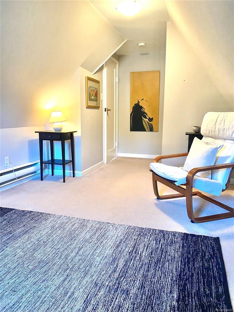 









1274


Tattersall

Dr,
Saanich,




BC
V8P 1Z4

