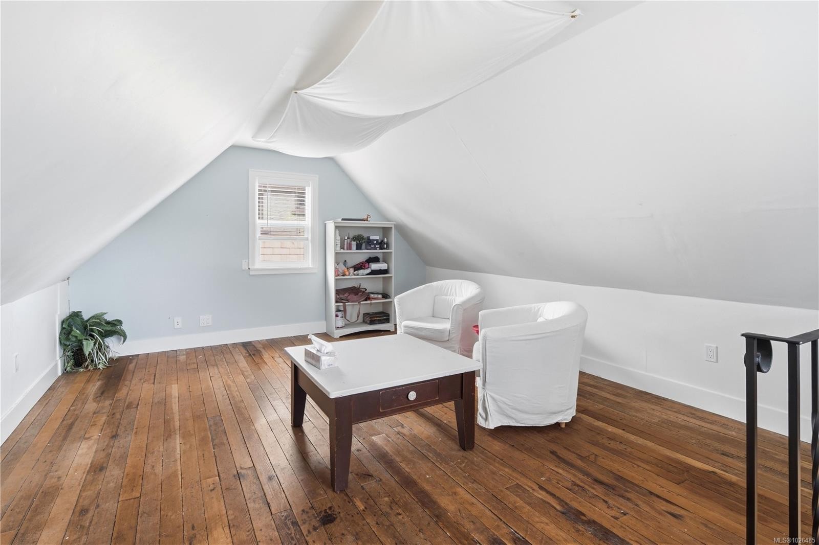 









1274


Tattersall

Dr,
Saanich,




BC
V8P 1Z4

