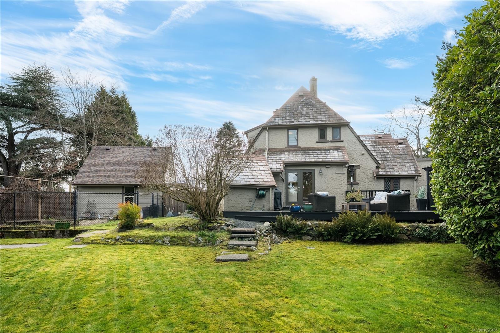 









1274


Tattersall

Dr,
Saanich,




BC
V8P 1Z4

