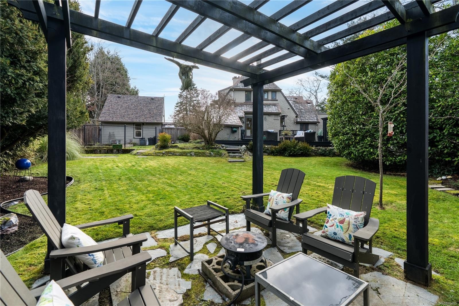 









1274


Tattersall

Dr,
Saanich,




BC
V8P 1Z4

