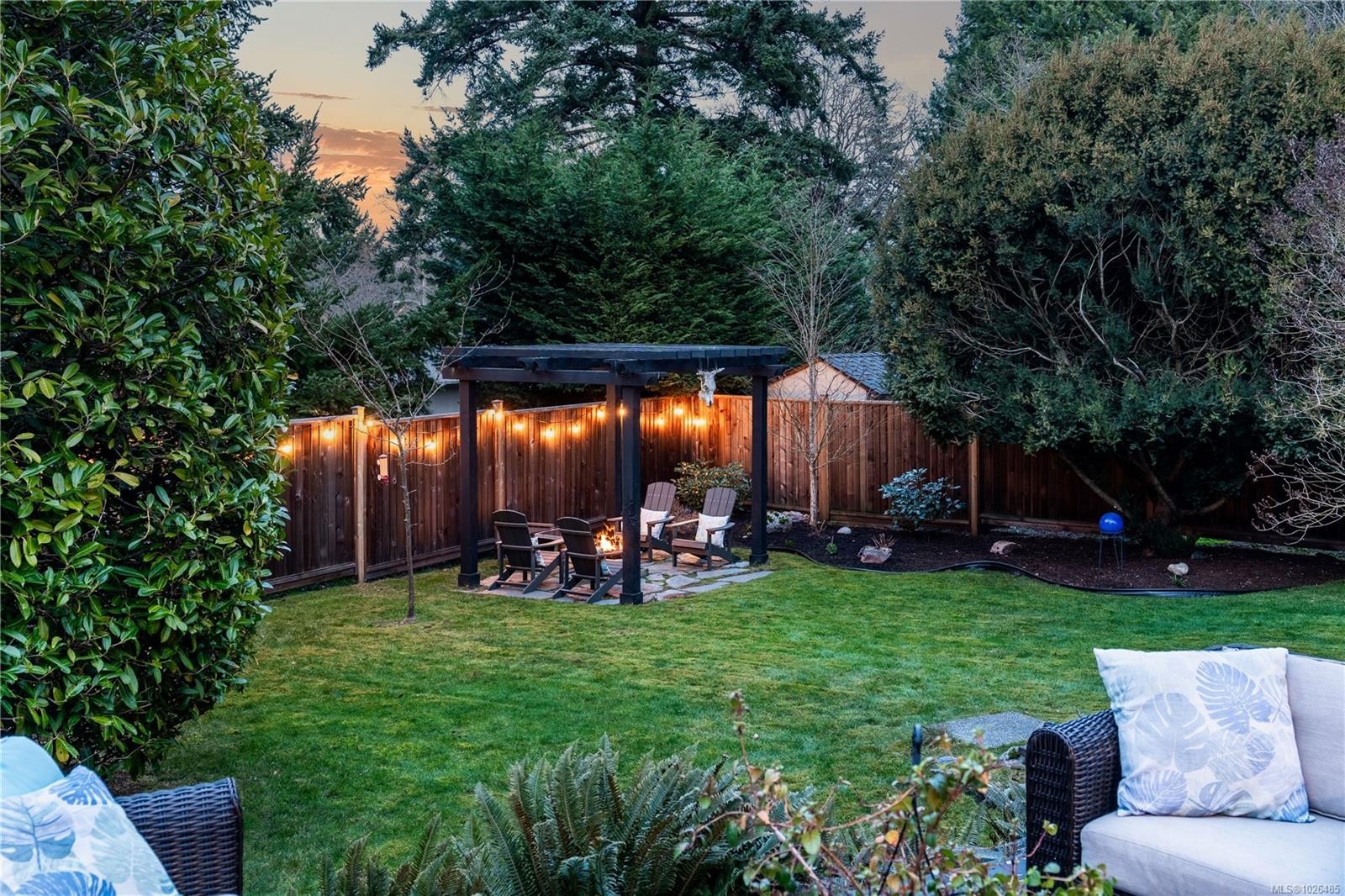 









1274


Tattersall

Dr,
Saanich,




BC
V8P 1Z4

