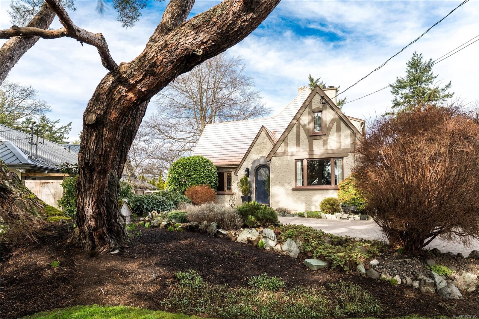 









1274


Tattersall

Dr,
Saanich,




BC
V8P 1Z4

