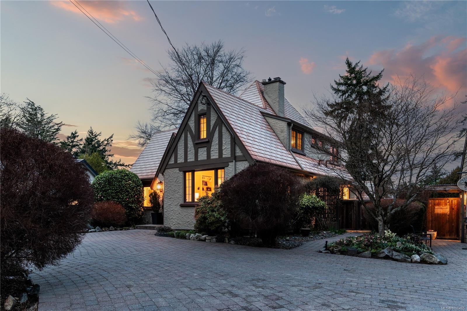 









1274


Tattersall

Dr,
Saanich,




BC
V8P 1Z4

