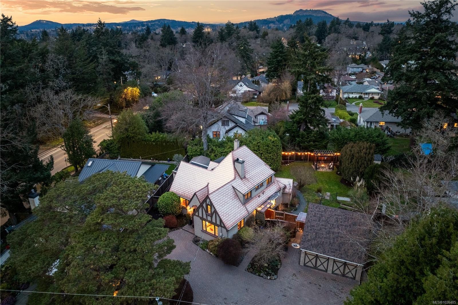 









1274


Tattersall

Dr,
Saanich,




BC
V8P 1Z4

