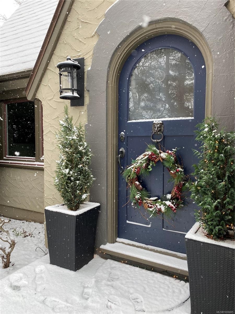 









1274


Tattersall

Dr,
Saanich,




BC
V8P 1Z4

